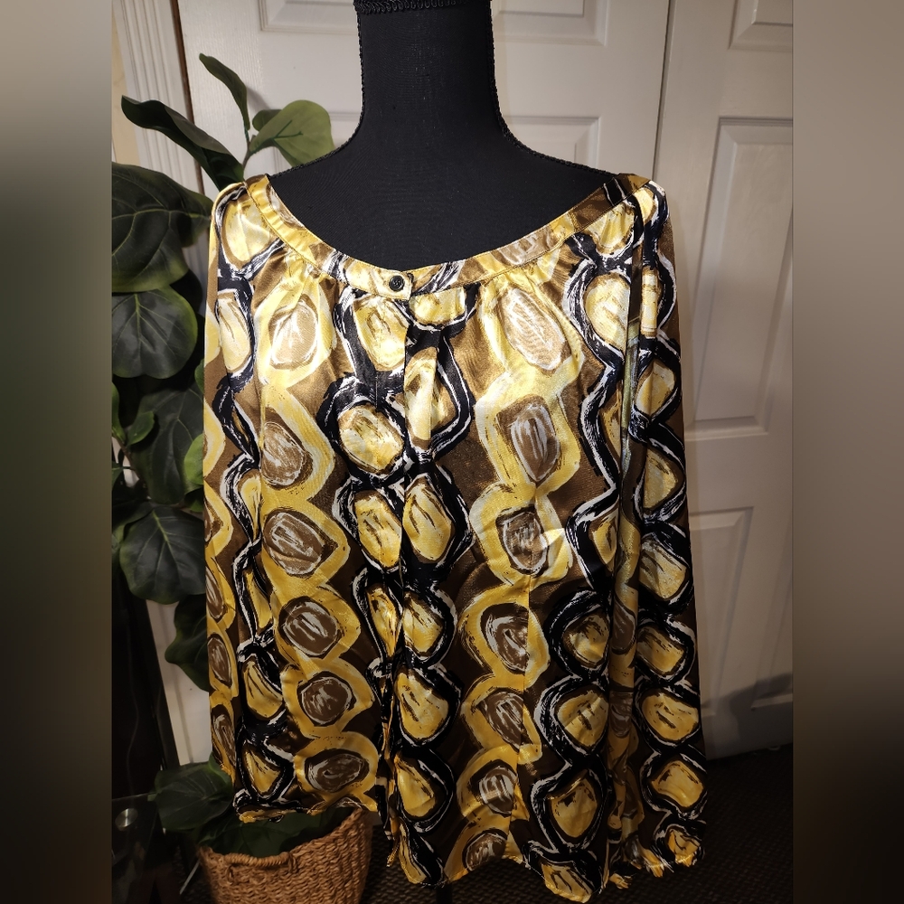 Monroe & Main Woman's Long Sleeve Yellow Geometric Large Blouse Size 3XL